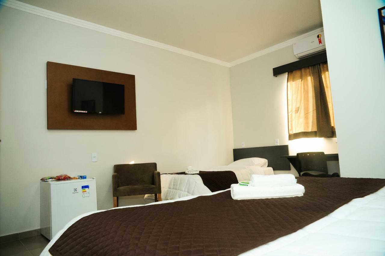 London Executive Hotel Cafelandia  Buitenkant foto