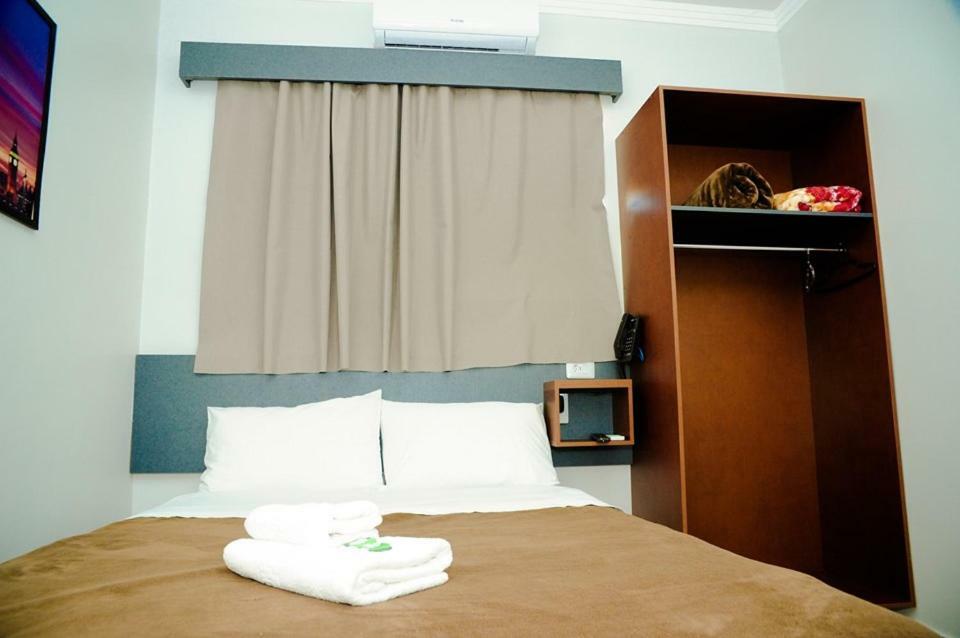London Executive Hotel Cafelandia  Buitenkant foto